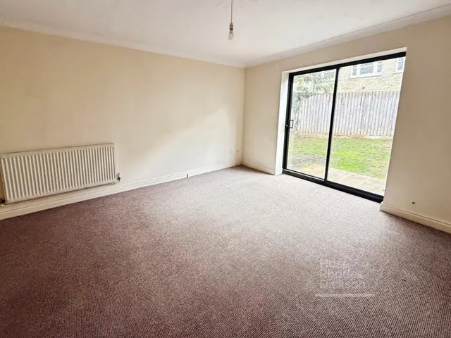 Orchard Mews, Newport, PO30, photo 2