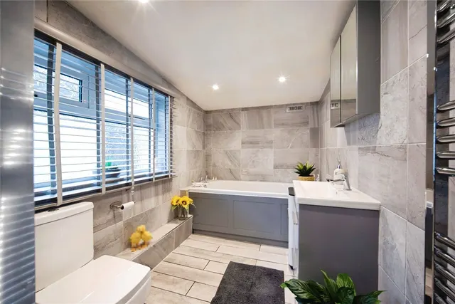 Granville Road, Sheerness, ME12, photo 1