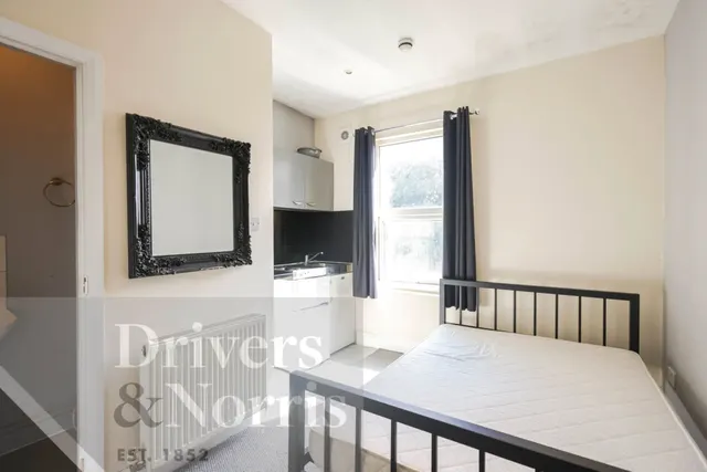 Fairbridge Road, Archway, photo 1