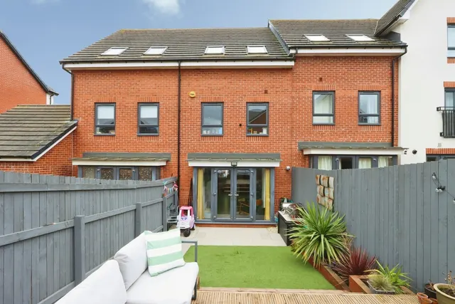 Brooks Drive, Waverley, Rotherham, South Yorkshire, S60, photo 1