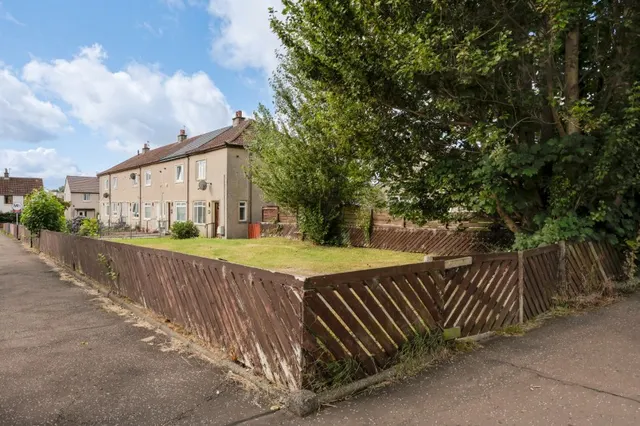 Photo 2 — Campsie Crescent, Kirkcaldy, Kirkcaldy, KY2 6BY