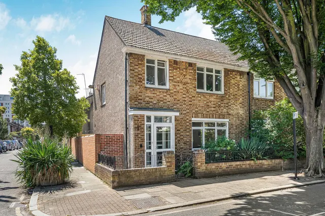 Crimsworth Road, London, SW8, photo 1