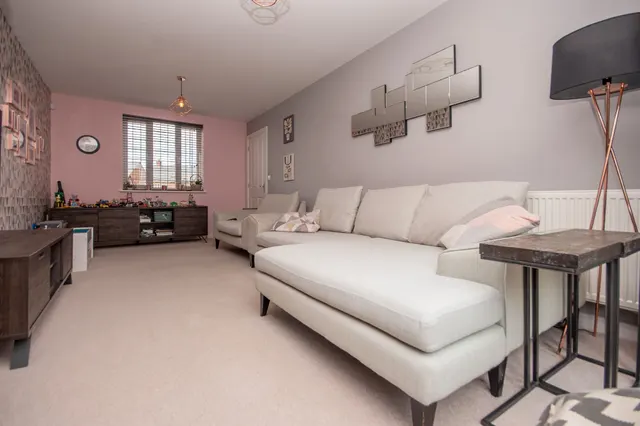 Cannock Crescent, Kettering, NN14, photo 2