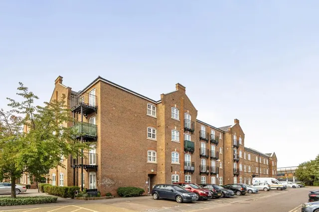 Coxhill Way, Aylesbury, HP21, photo 1