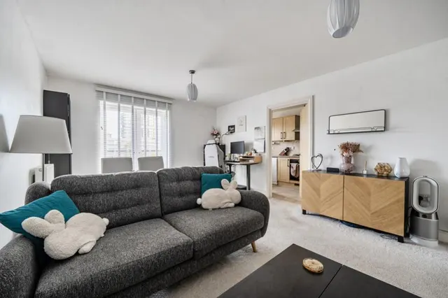 Coxhill Way, Aylesbury, HP21, photo 2