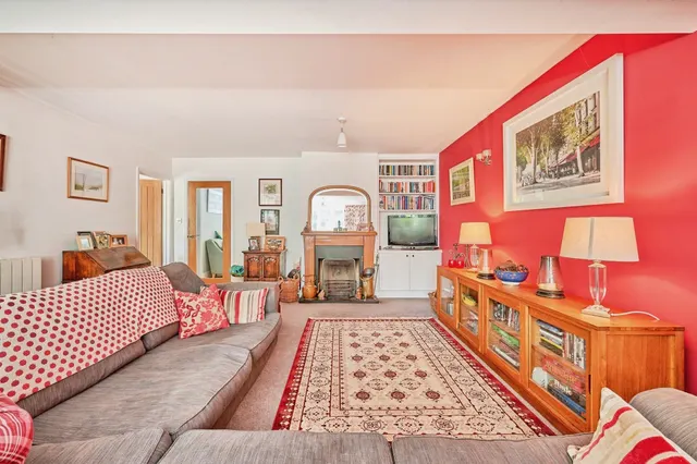 Walden Road, Saffron Walden, CB10, photo 2