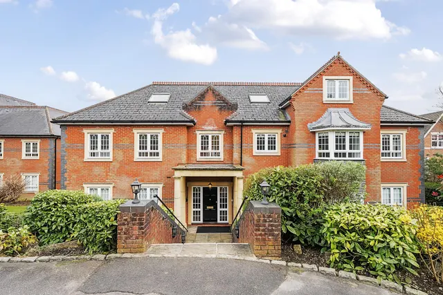 St Monica's Road, Kingswood, photo 1