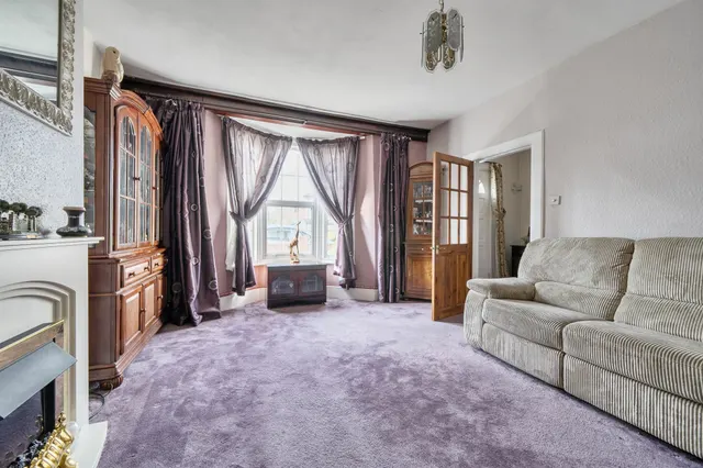 Churchbury Lane, Enfield, EN1, photo 3