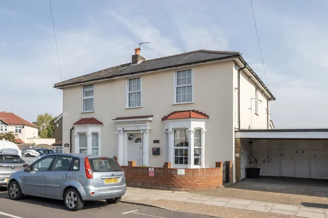Churchbury Lane, Enfield, EN1, photo 1