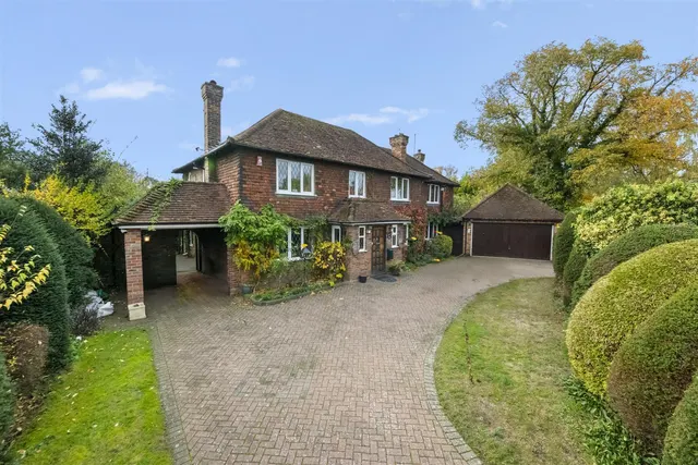 Highfield Drive, Ickenham, photo 3
