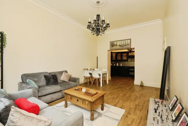 Photo 2 — Victoria Court, Sheffield, S11