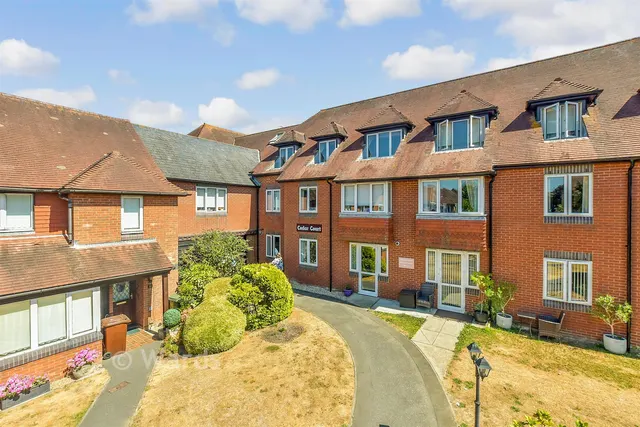 Woodbury Lane, Tenterden, TN30, photo 1
