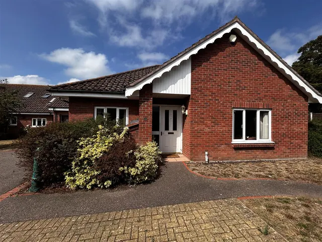 Lowestoft Road, Reydon, IP18, photo 1