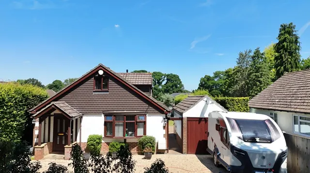 The Drove, Lower Common Road, West Wellow, Hampshire, SO51 6BT, photo 1