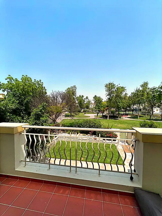 Photo 2 — Street 7 The Springs 2, Dubai, DUBAI