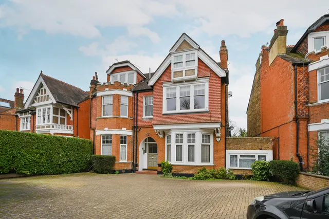 Flat 4, 3 Marchwood Crescent, London, photo 1