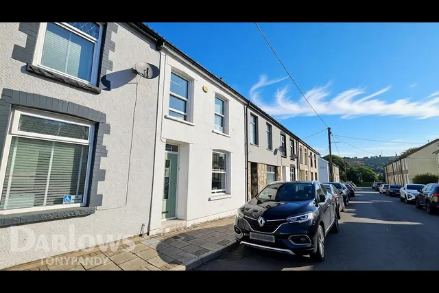 Bank Street, Penygraig, CF40, photo 1