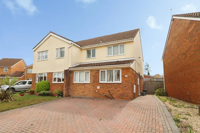 Church Meadow, Llantwit Major, CF61, photo 1