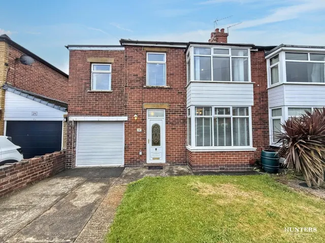 Windermere Road, Hanging Heaton Dewsbury, photo 1