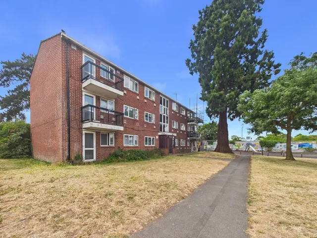 Grampian Way, Langley, SL3, photo 1