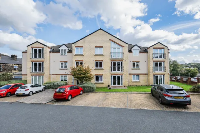 Broadgate Lane, Horsforth, LS18, photo 1