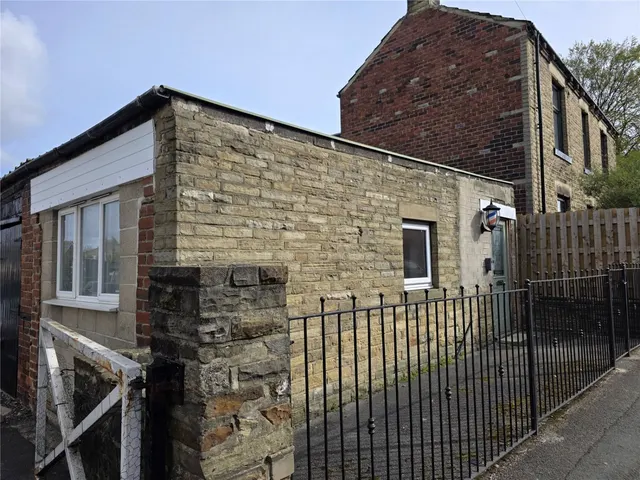 Old Bank Road, Earlsheaton, WF12, photo 2