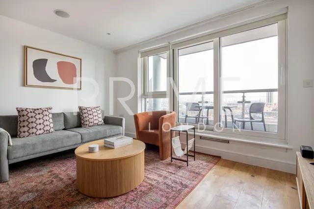 Aquarius House, St. George Wharf, SW8, photo 1