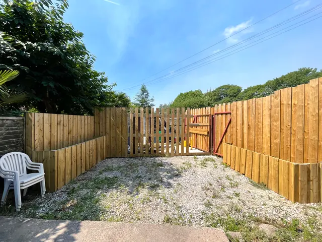 George Lane, Bredbury, SK6, photo 2