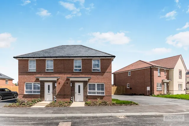Tangmere Road, HAILSHAM, photo 1