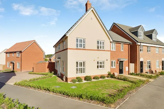 Photo 2 — Emmerson Close, STOWMARKET, Suffolk, IP14
