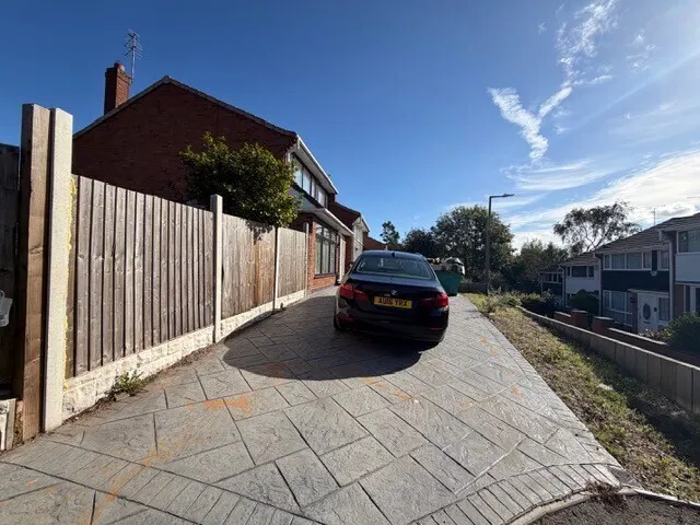 Garston Way, B43, photo 1