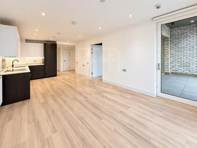 Everdene Path, London, W3, photo 3