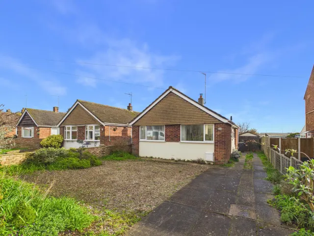 Grayson Avenue, Lowestoft, photo 1
