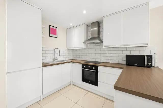 Western Gateway, London, E16, photo 3