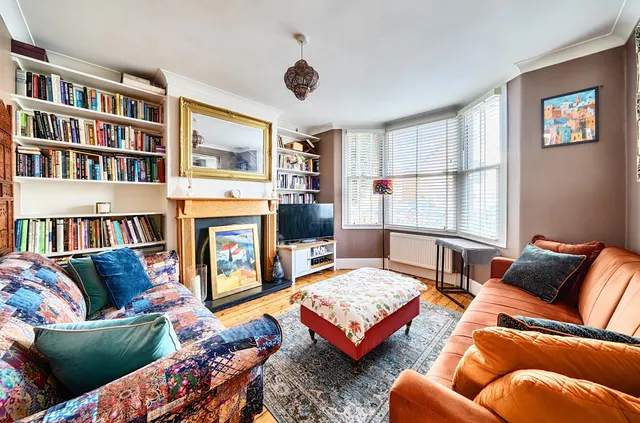 Sunbury Lane, Walton On Thames, KT12, photo 2
