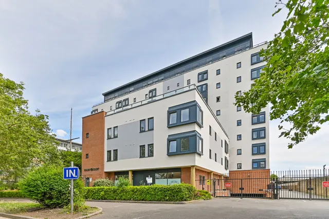 87 Solent Court, 1258 London Road, photo 1