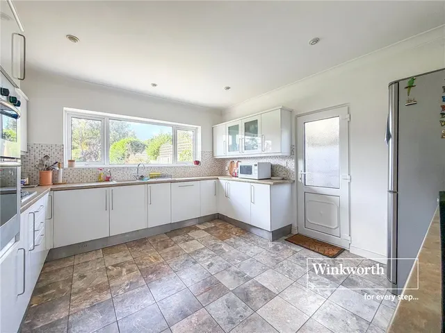 Crescent Walk, West Parley, BH22, photo 2