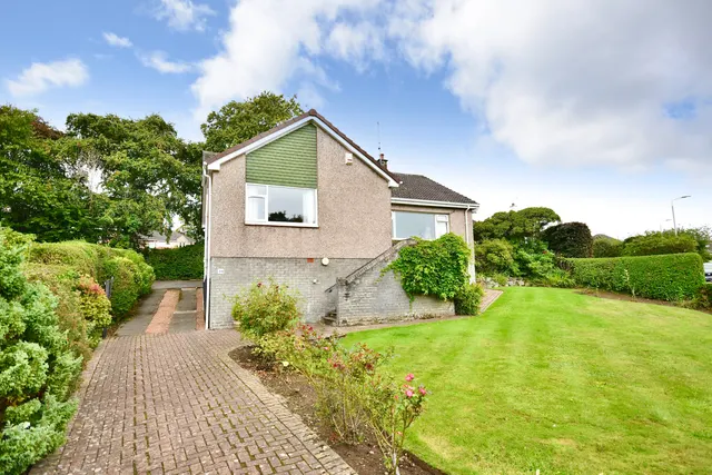 Photo 2 — 40 Taybank Drive, Alloway, KA7 4RL