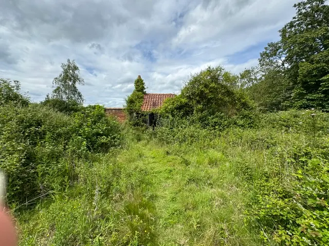 Dungee Corner House, Bozeat, Northants, NN29 7LD, photo 1