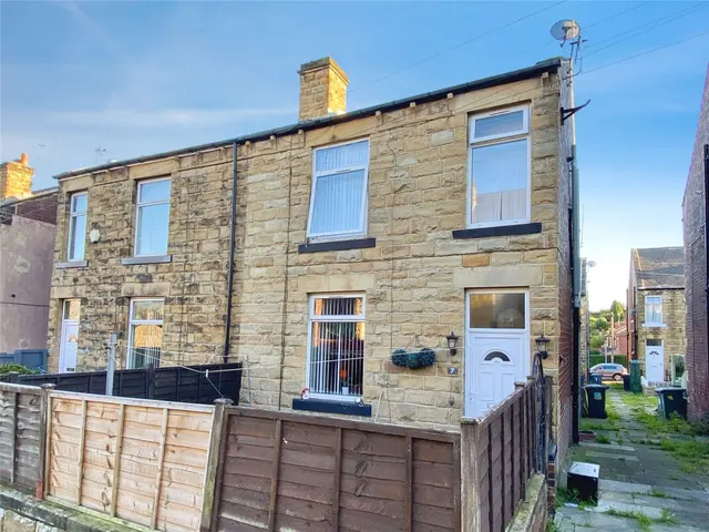 Colbeck Avenue, Batley, WF17, photo 1