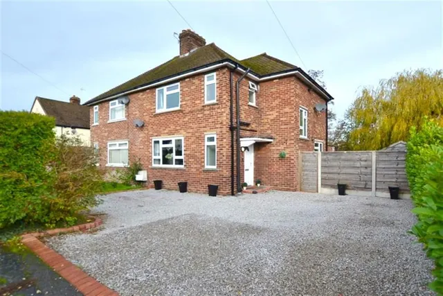 West Way, Holmes Chapel, photo 1