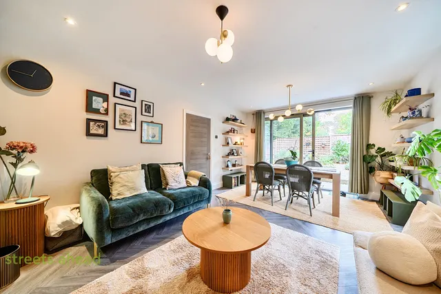 Roke Road, Kenley, CR8, photo 1