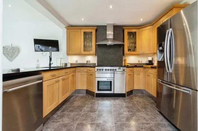 Glenside Close, Kenley, CR8, photo 3