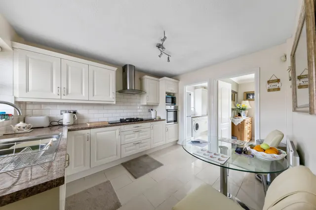 Photo 3 — Mossdale Close, Great Sankey, Warrington, Warrington, WA5 3RY