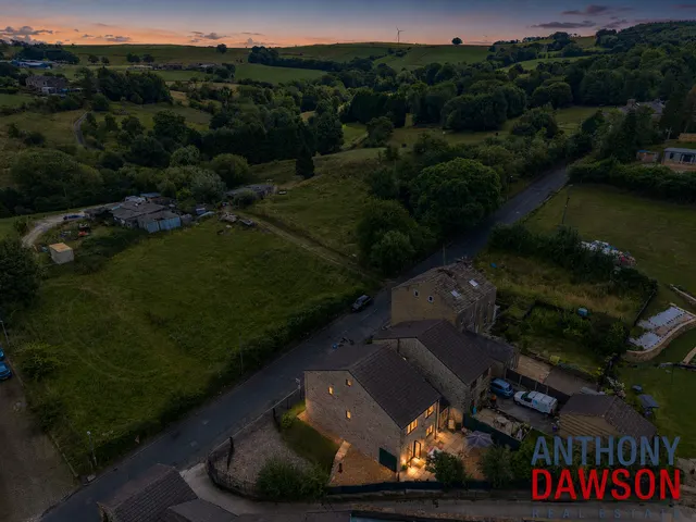 Lenches Road, Colne, BB8, photo 1