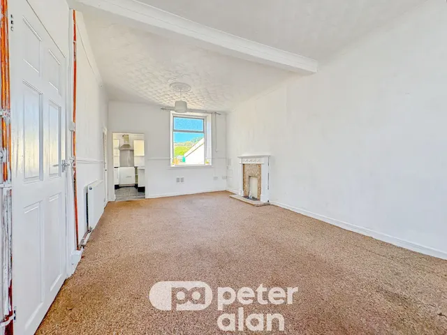 Wood Street, Ferndale, CF43, photo 3