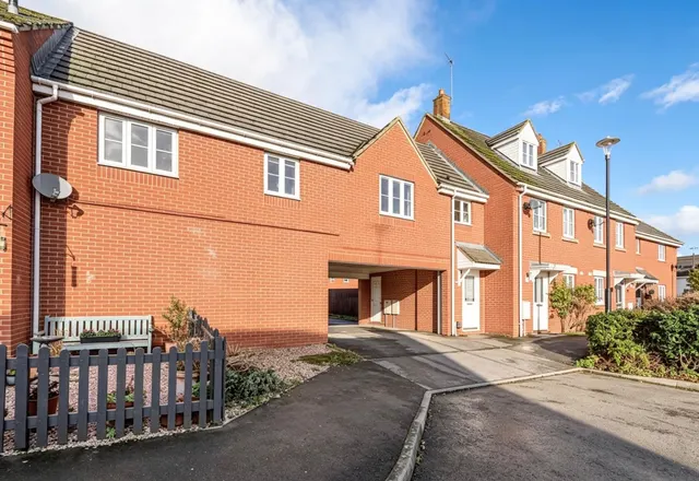 Callington Road, Swindon, SN25, photo 2