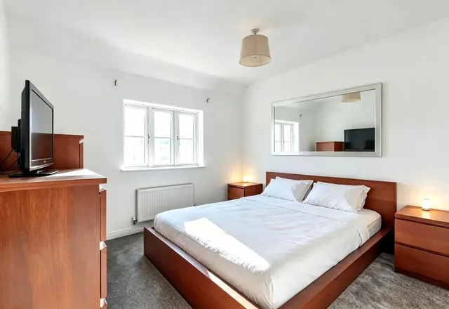 Callington Road, Swindon, SN25, photo 1