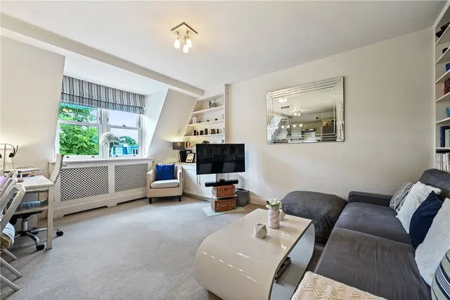Elsham Road, London, W14, photo 1