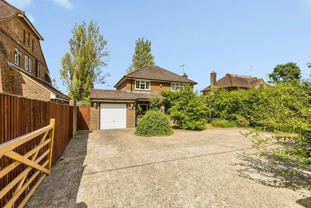 Rusper Road, Ifield, RH11, photo 1